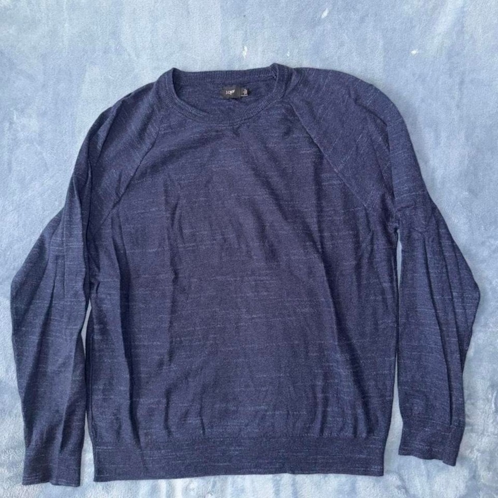 J.Crew navy blue long sleeve sweater men  size L‎